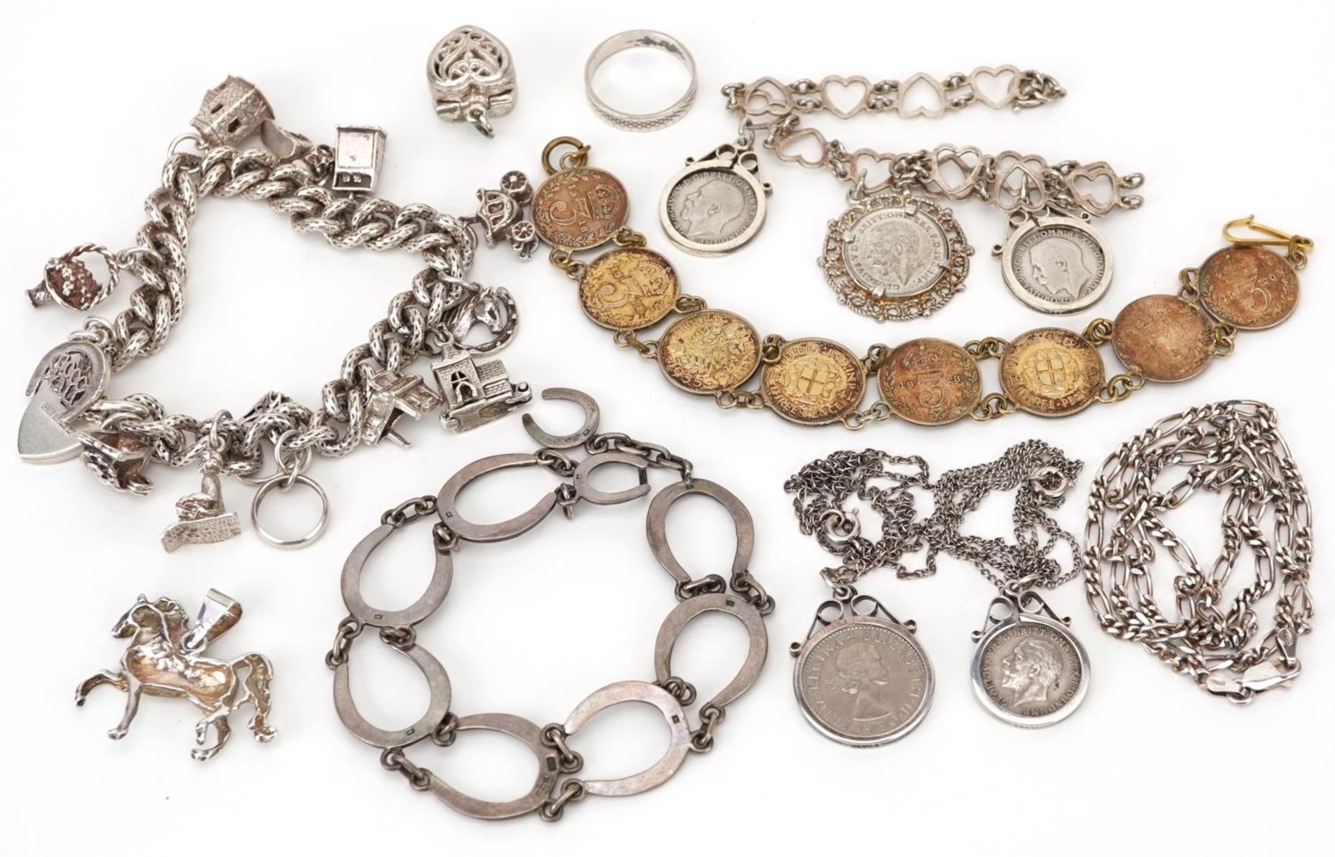 Silver jewellery including a charm bracelet with a collection of silver charms, lucky horseshoe - Image 4 of 5