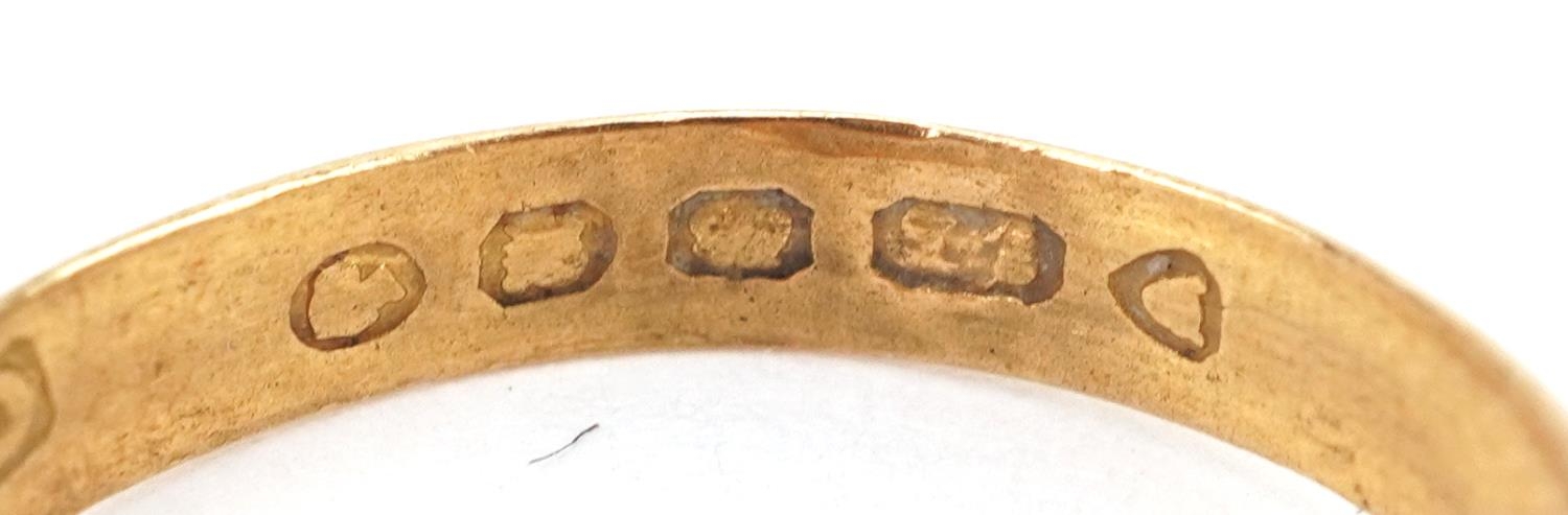Victorian 18ct gold diamond three stone ring with engraved scrolled shoulders, indistinct - Image 5 of 5