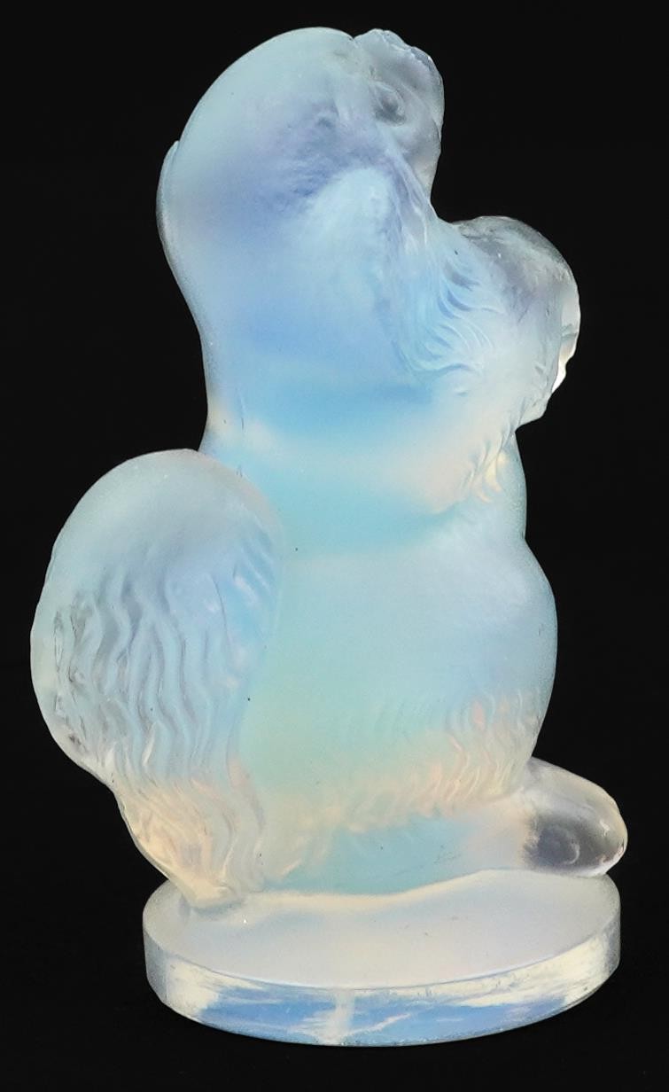 Sabino, French Art Deco opalescent glass paperweight in the form of a Pekinese dog, 5cm high - Image 2 of 4