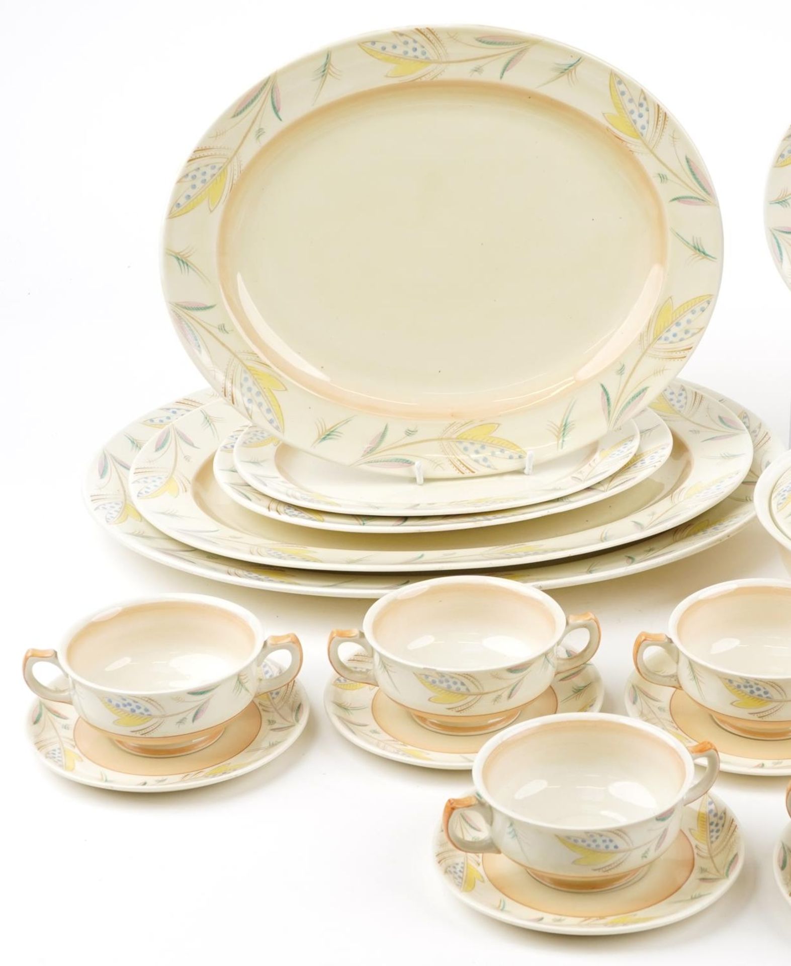 Shelley dinner and teaware designed by Veronica including oval platters, lidded tureens and twin - Image 2 of 4