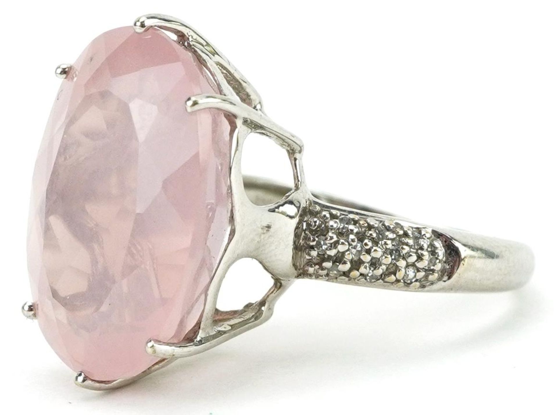 9ct white gold pink quartz ring with diamond set shoulders, the quartz approximately 17.80mm x 13. - Bild 2 aus 6