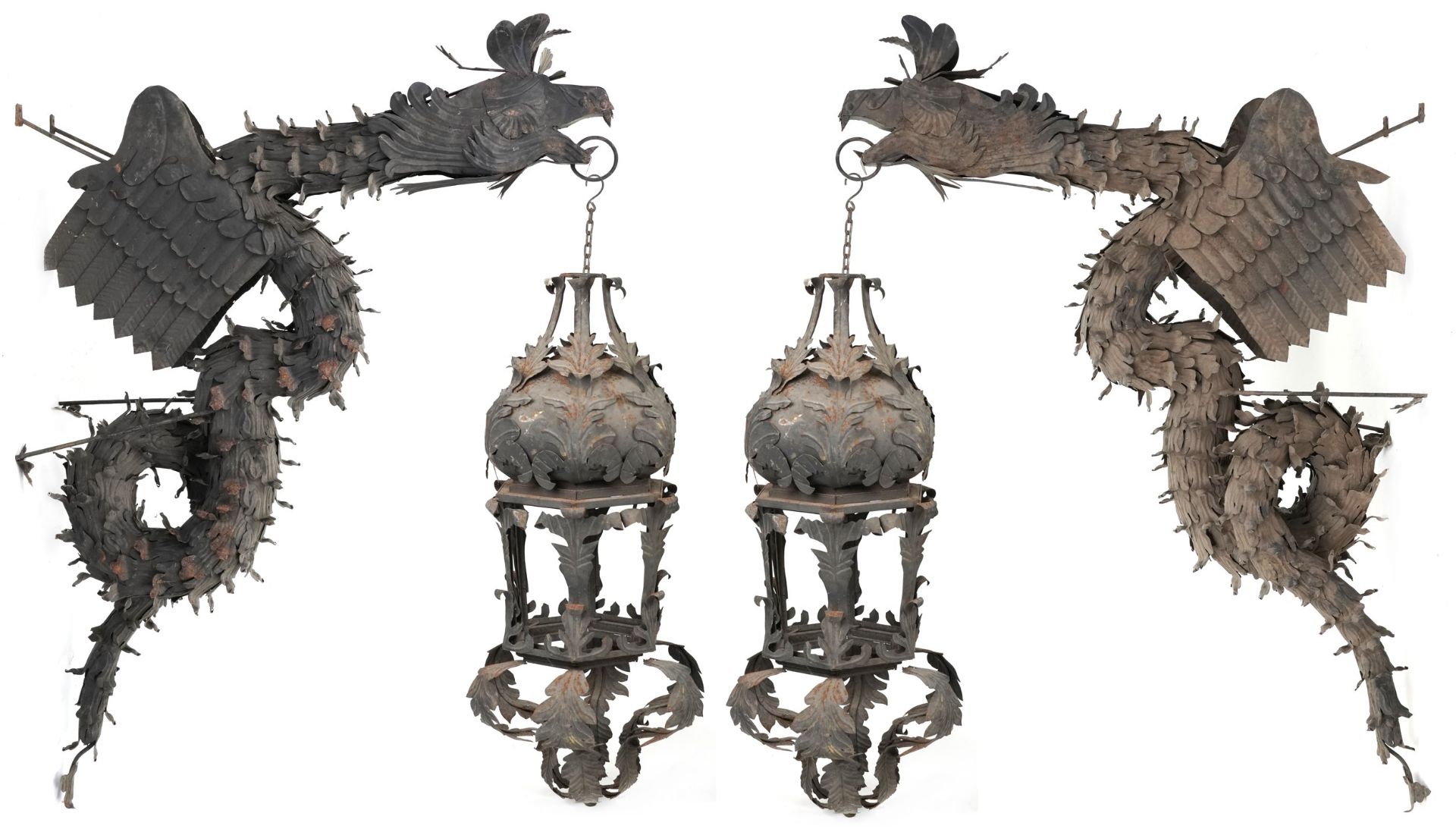 Pair of Chinese iron dragon wall lantern wall sculptures, each dragon 200cm in length - Bild 2 aus 2