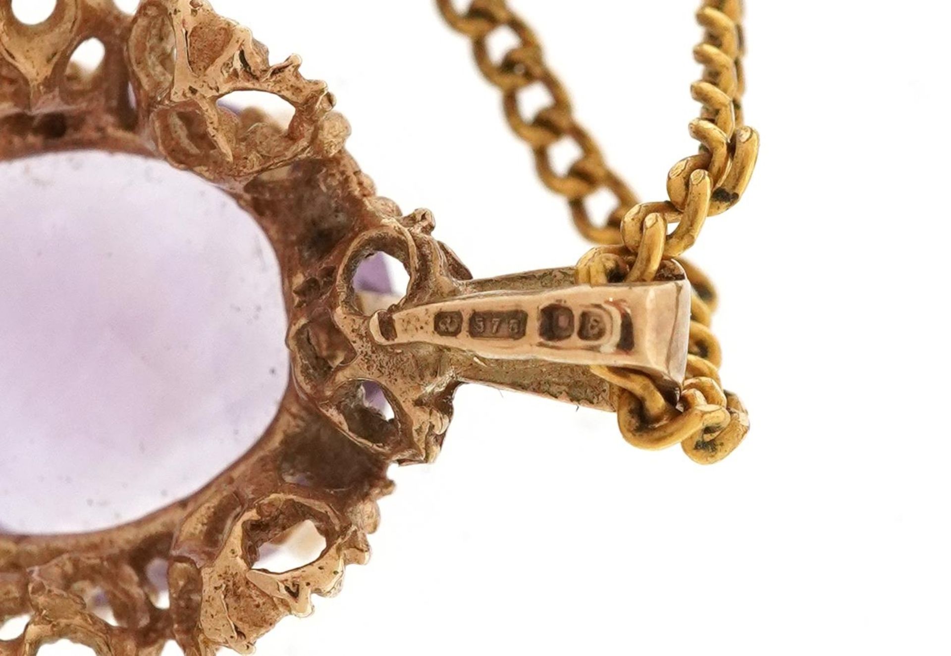 Modernist 9ct gold amethyst pendant with pierced flower head setting on a gold plated necklace, 2. - Bild 4 aus 4