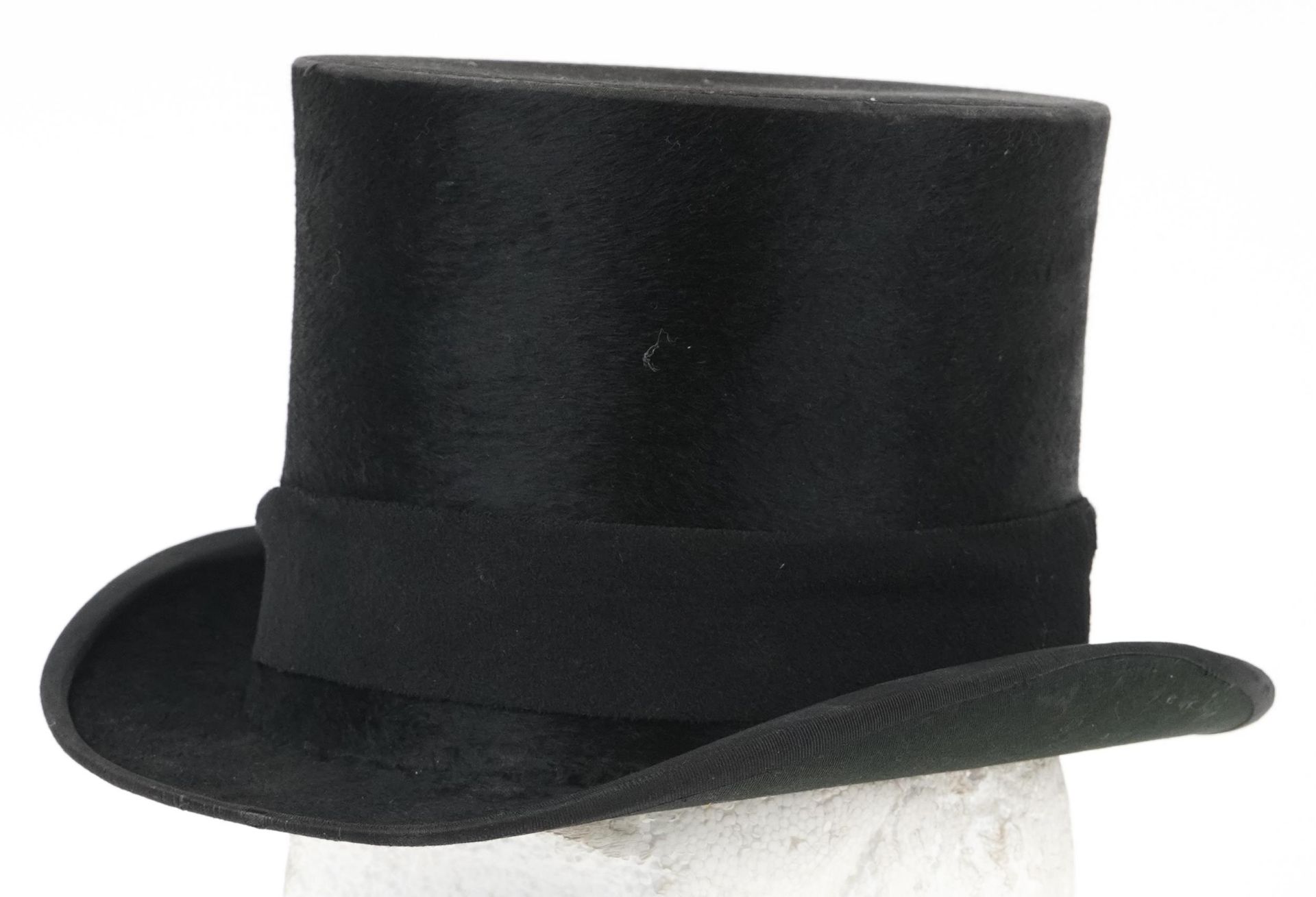 Dunn & Co of London moleskin top hat with box, size 7 - Image 2 of 4