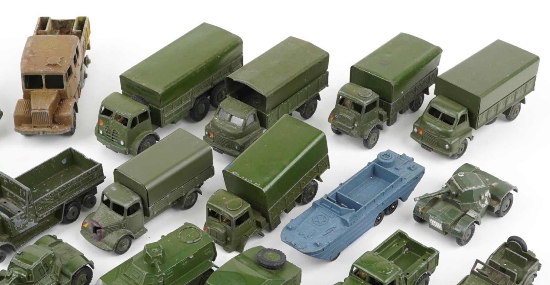 Vintage Dinky diecast army vehicles and weapons including three tonne army wagon, military ambulance - Image 3 of 5
