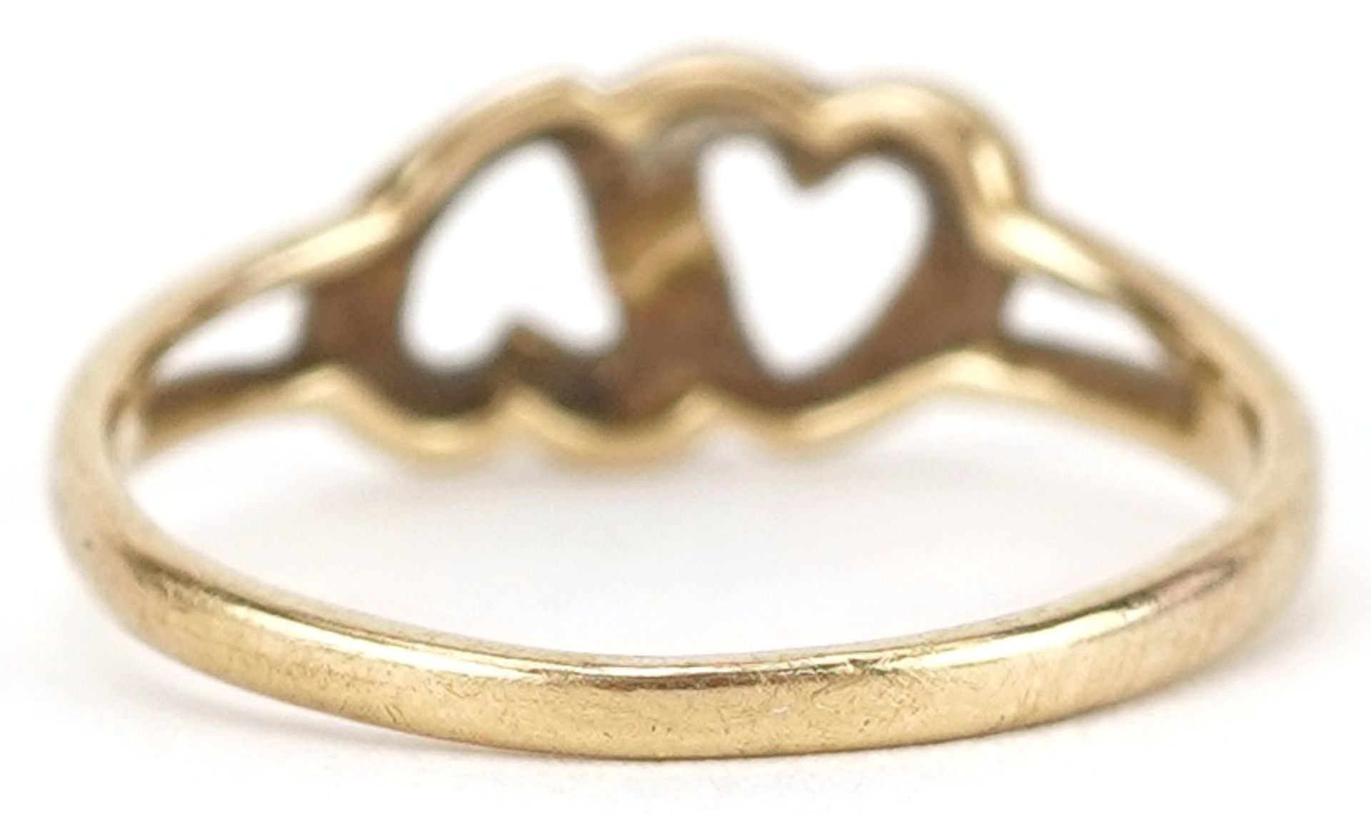 9ct gold interlocked love hearts ring, size O, 1.6g - Image 2 of 4