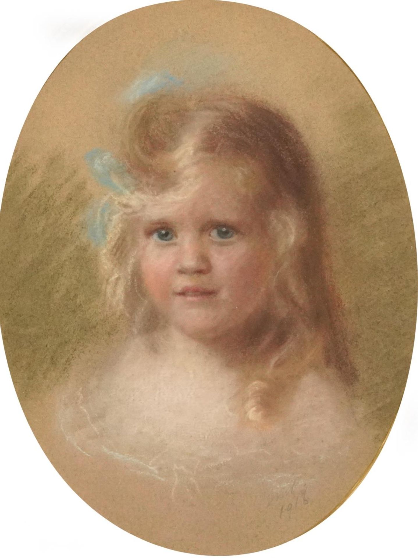 Top half portraits of a mother and daughter, pair of early 20th century oval pastels, one signed - Bild 2 aus 8