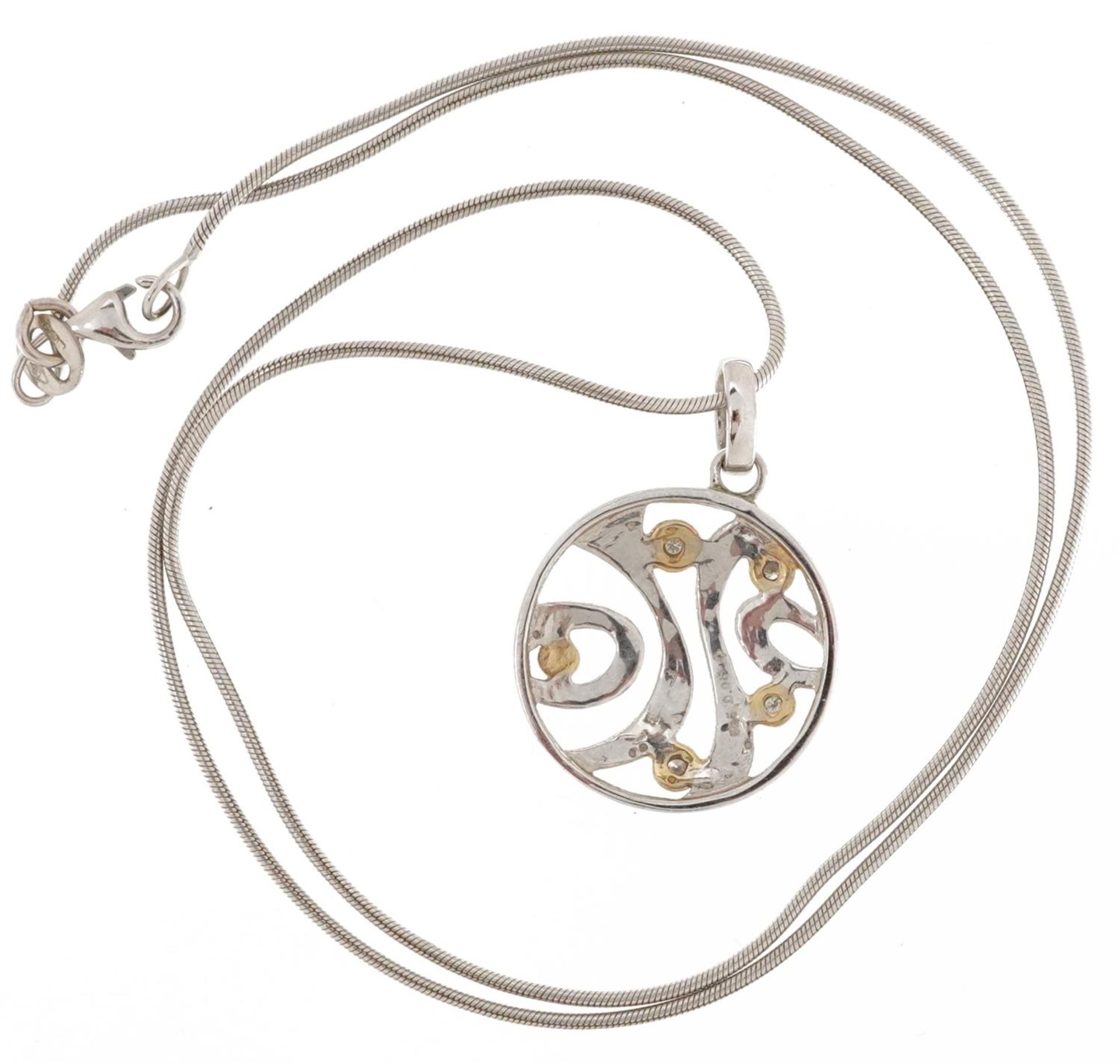 Modernist 14ct white gold diamond pendant on a 14ct white gold necklace, total diamond weight - Bild 3 aus 4