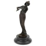 Patinated bronze figurine of an Art Nouveau violinist raised on a circular marble base, 18.5cm high