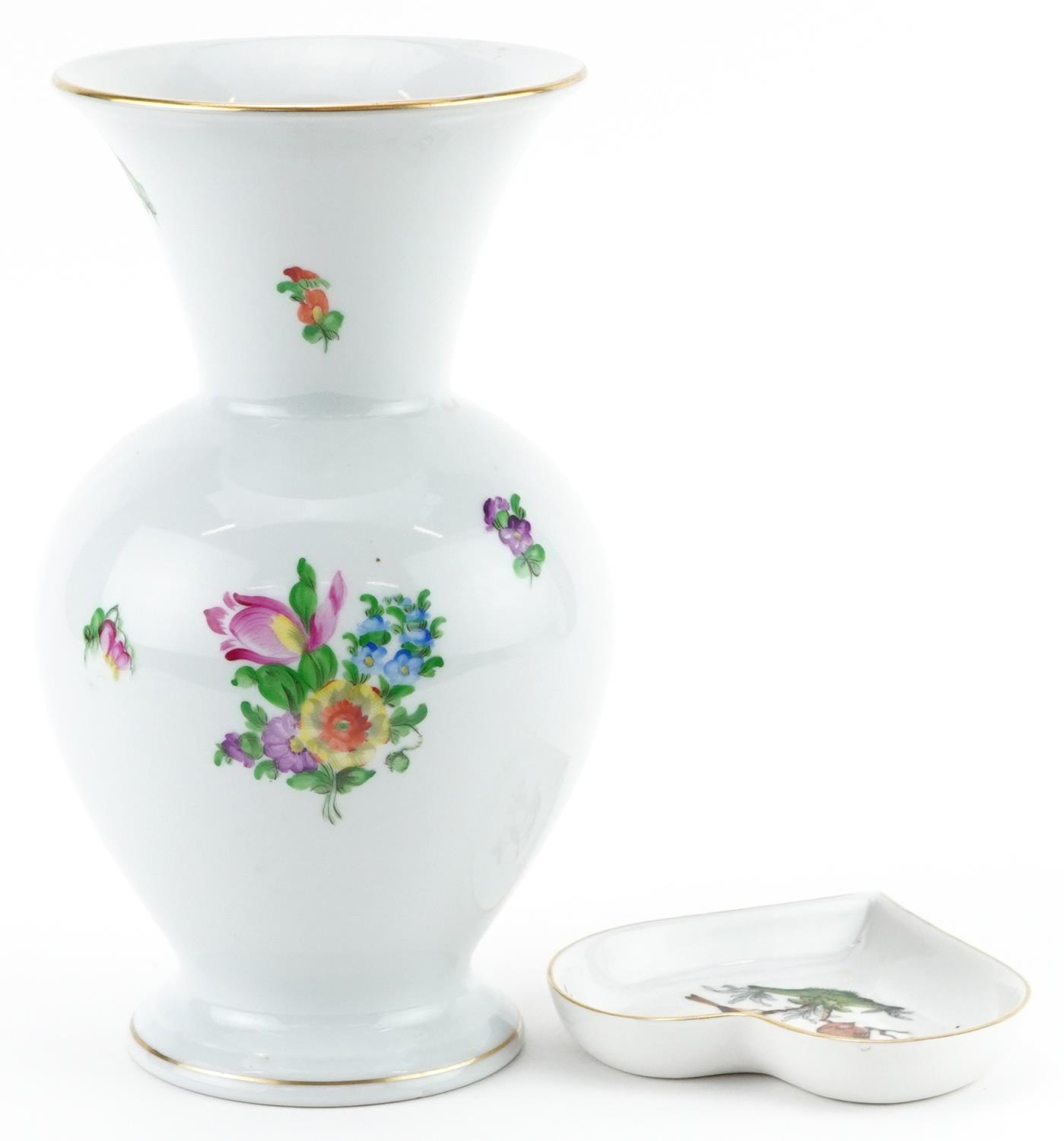 Herend, Hungarian porcelain vase hand painted with flowers and a heart shaped dish hand painted in - Image 3 of 5