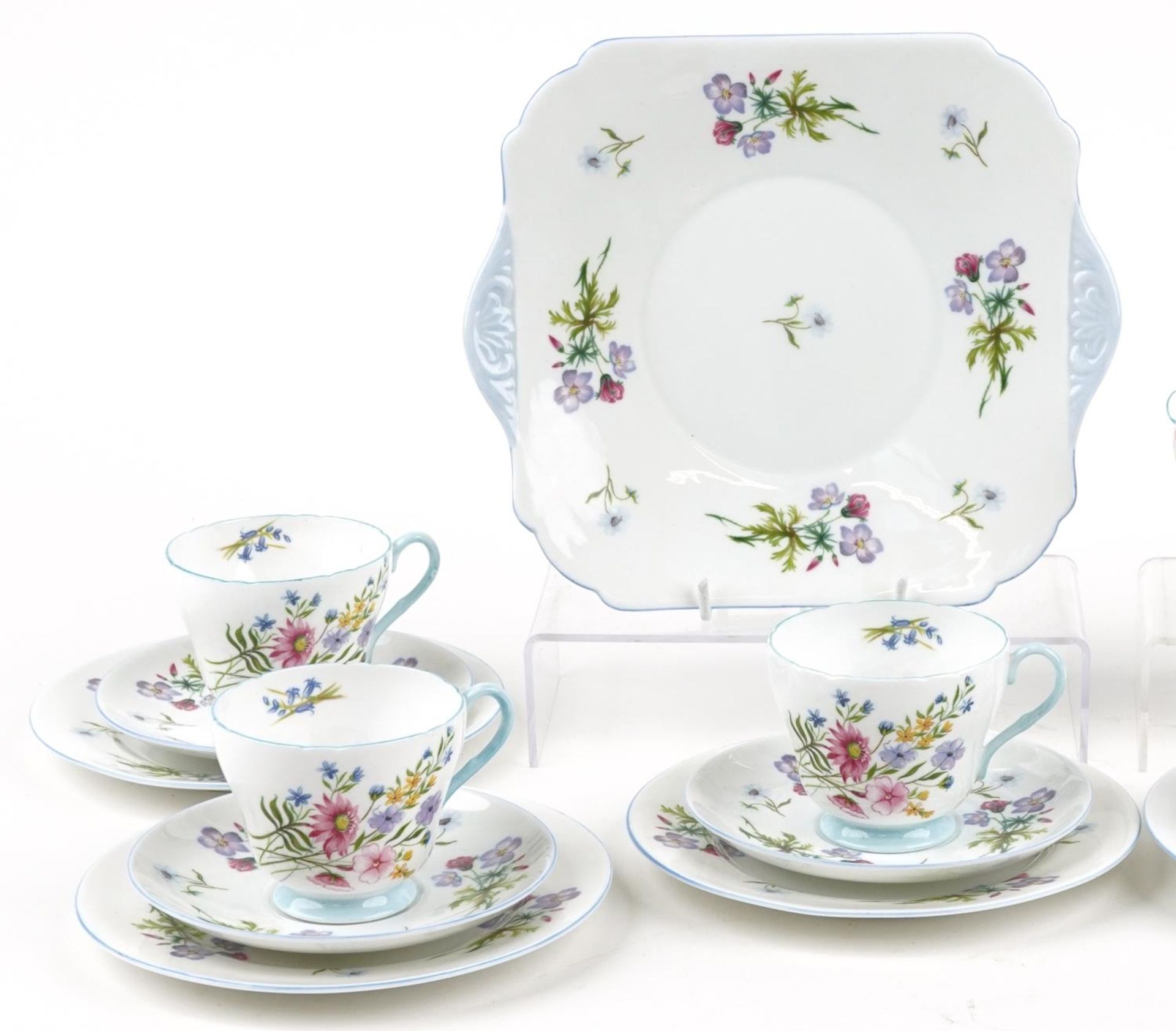 Shelley Wild Flowers six place tea service comprising six trios, milk jug, sugar bowl and sandwich - Bild 2 aus 4