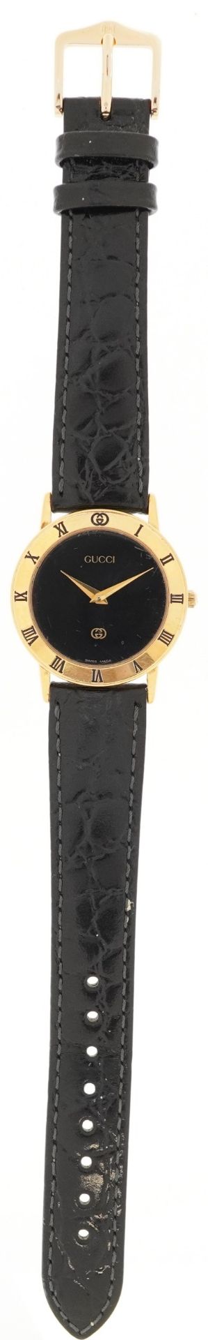 Gucci, ladies gold plated Gucci 3000J quartz wristwatch having Roman numerals to the bezel, serial - Bild 2 aus 7