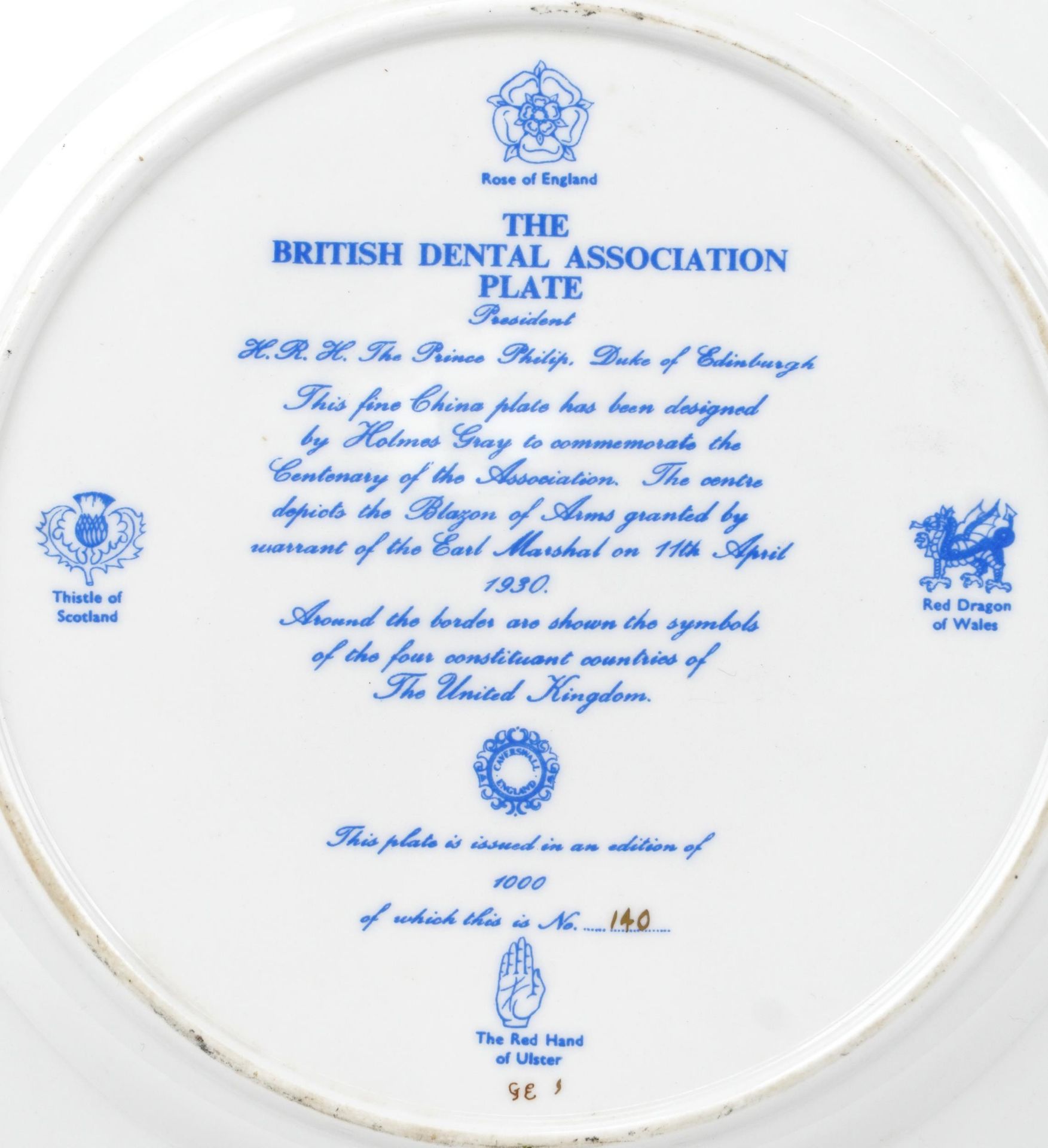 British Dental Association Centenary plate, limited edition 140/1000, 27.5cm in diameter - Bild 3 aus 3