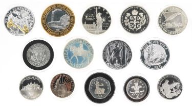 British and American coinage, some silver proof, including 2021 one ounce fine silver two pounds,