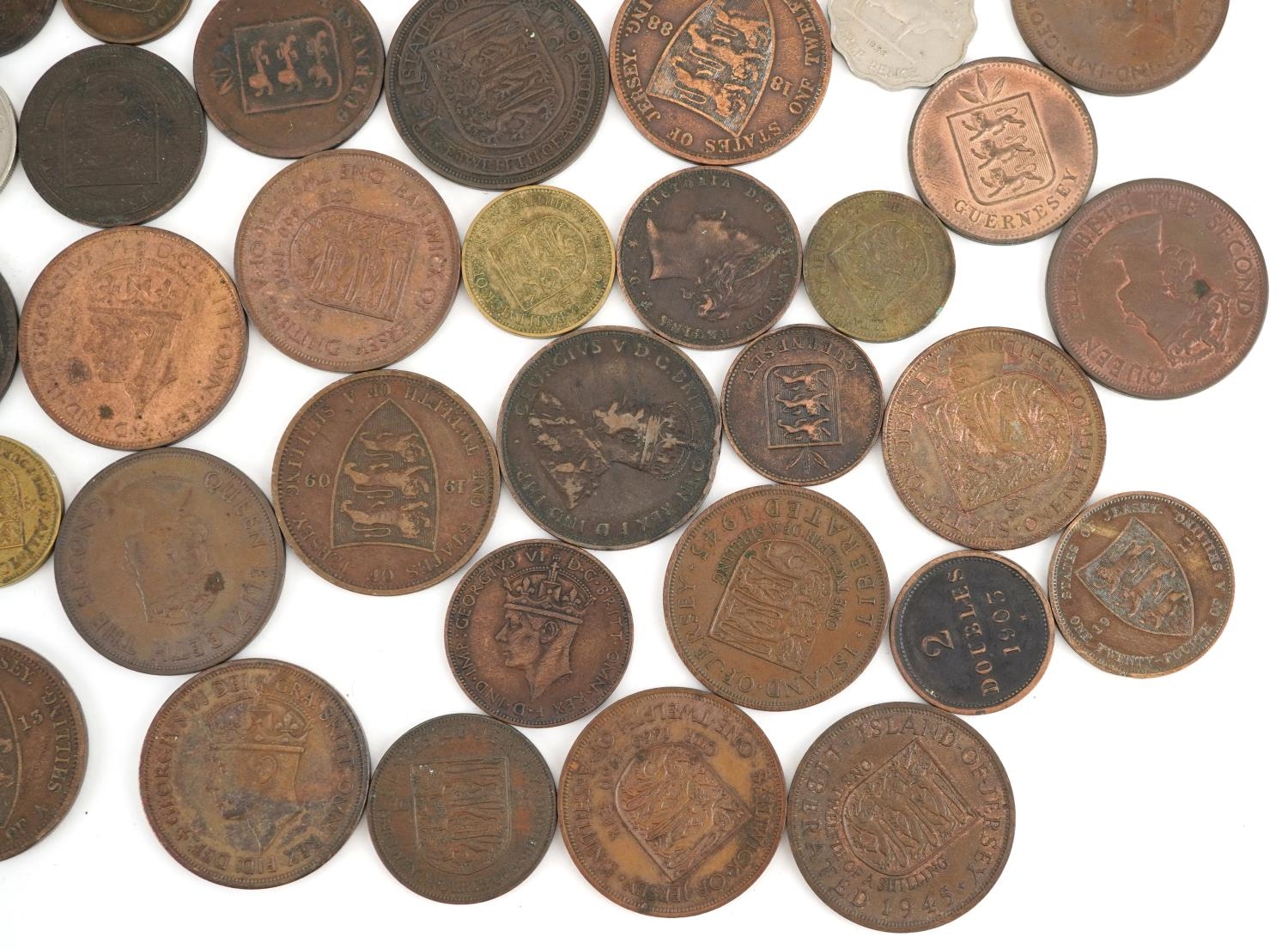 Large collection of 19th century and later Guernsey and States of Jersey coinage including one - Image 14 of 14