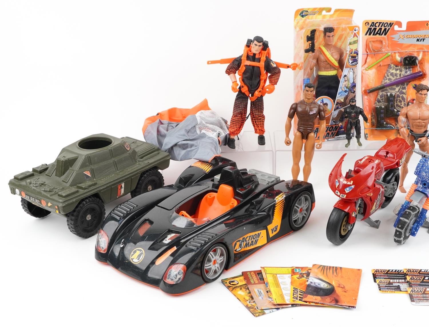 Collection of vintage and later Action Man toys including action figures and vehicles - Image 2 of 3