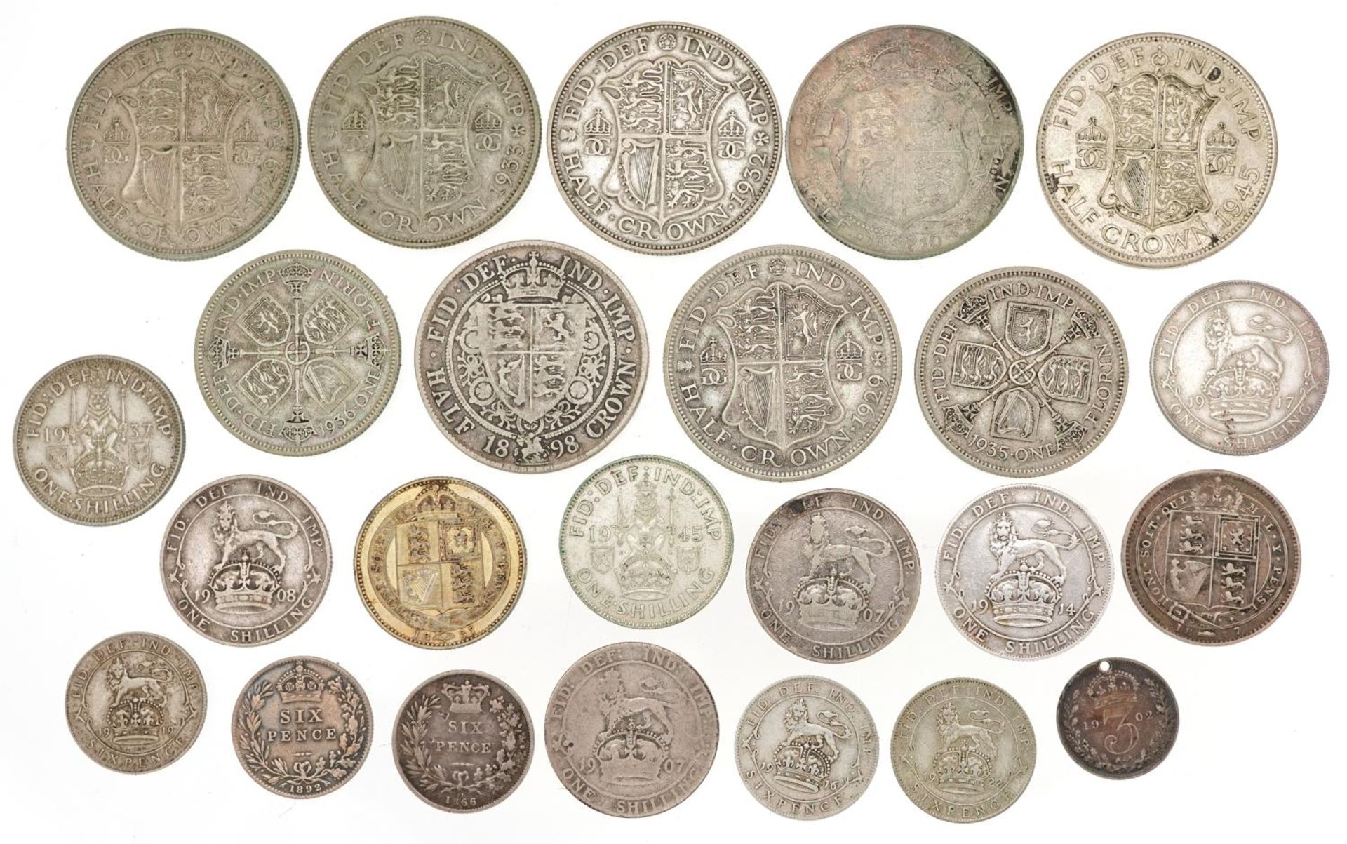 Victorian and later British coinage including 1898 half crown, 1866 sixpence and shillings, 140g