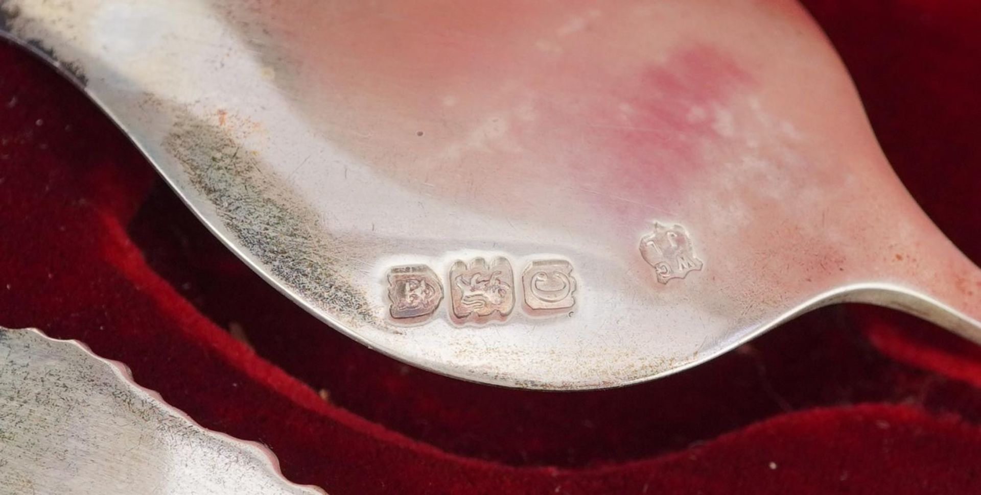 Victorian and later silver objects comprising a pair of silver cake spoons with case, rectangular - Image 5 of 7