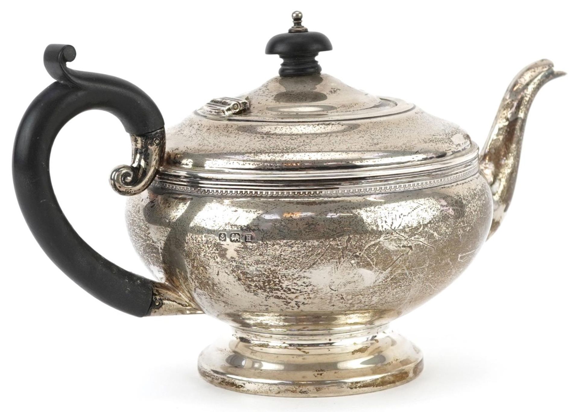 G Bryan & Co, George V silver teapot with ebonised wood handle and knop, Birmingham 1932, 24cm in - Bild 2 aus 5