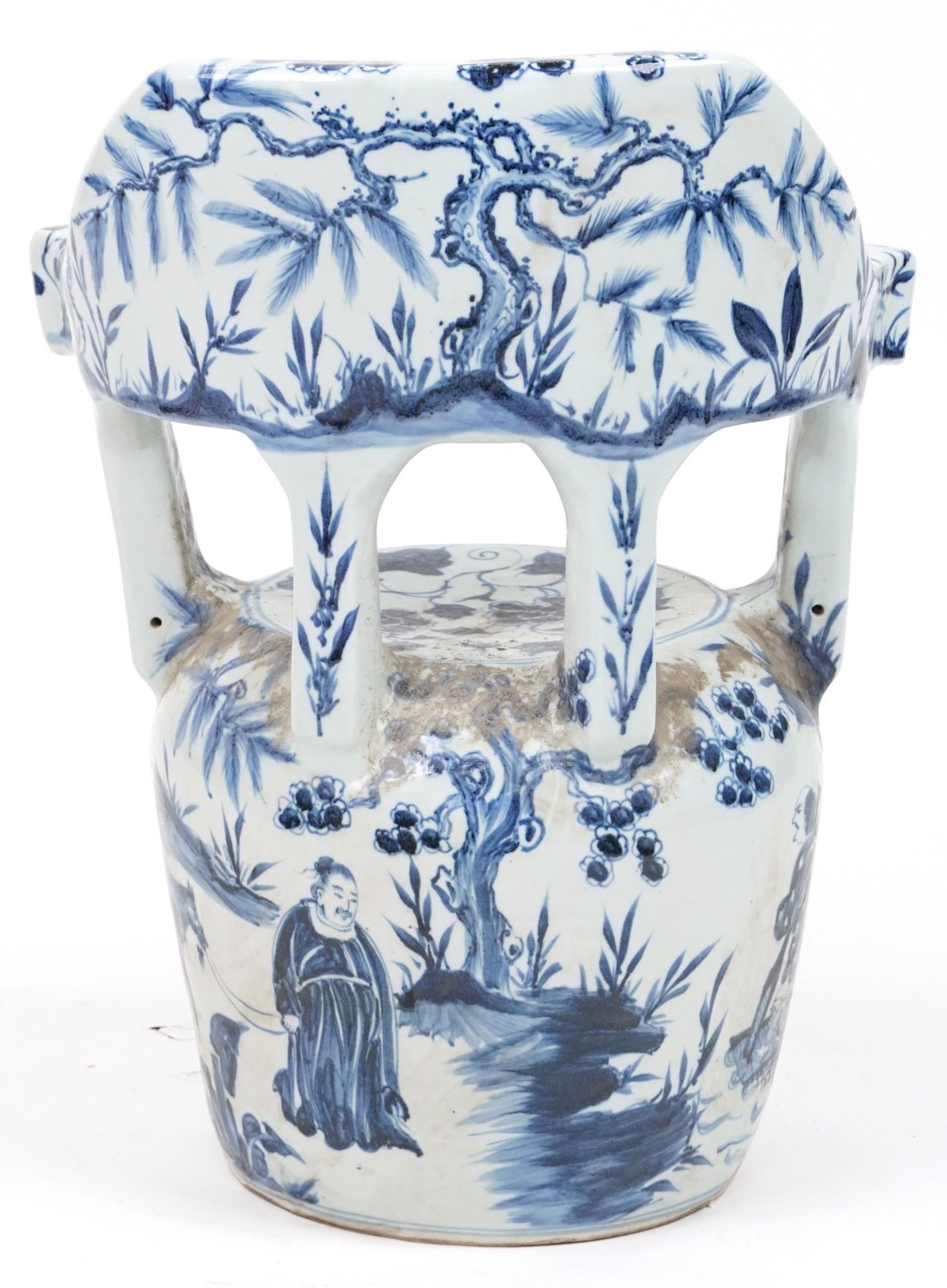 Chinese blue and white porcelain garden seat hand painted with flowers, 65cm high - Image 5 of 7
