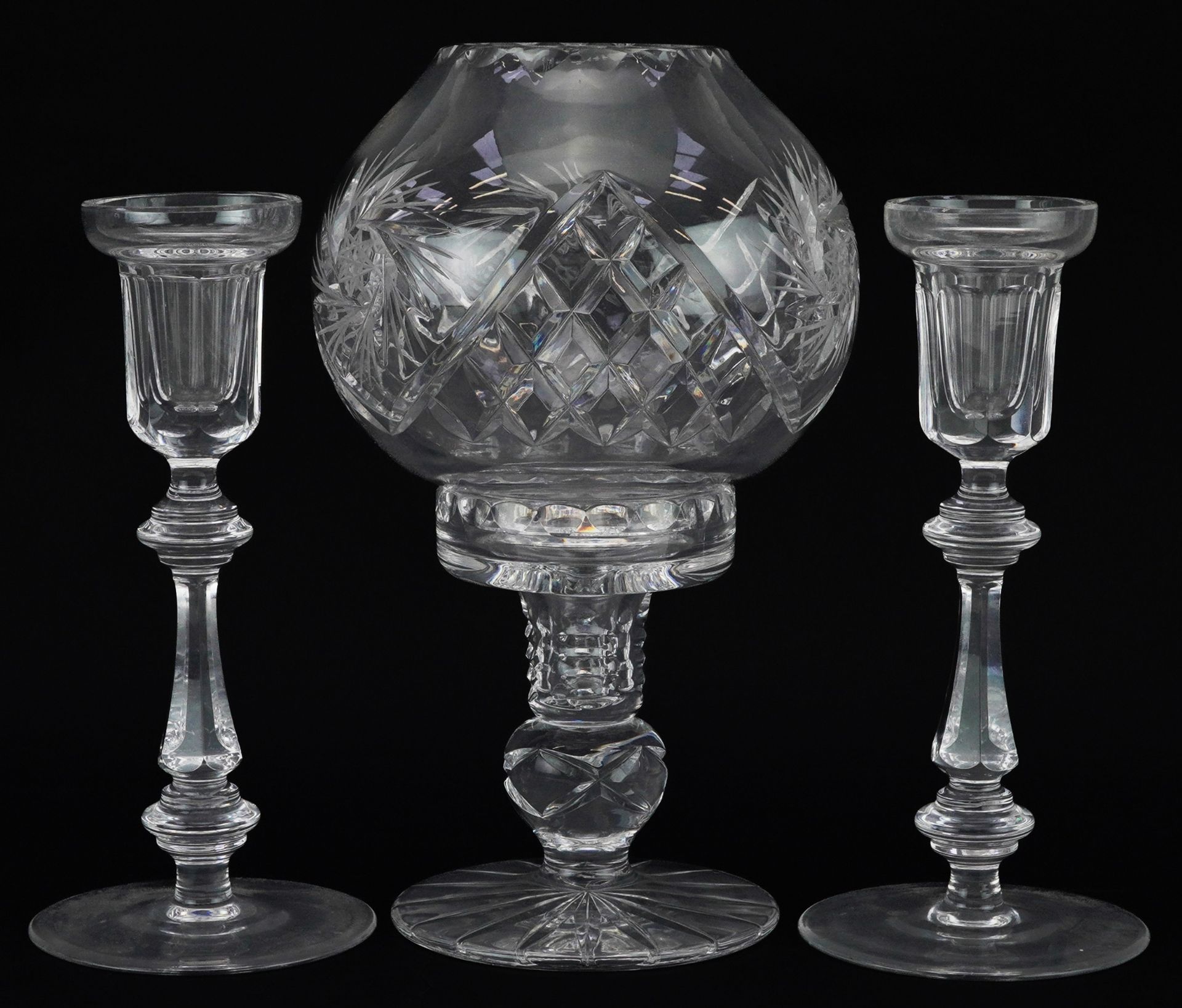 Three cut glass candlesticks comprising one with globular shade and a pair of Curraghmore examples - Bild 2 aus 3