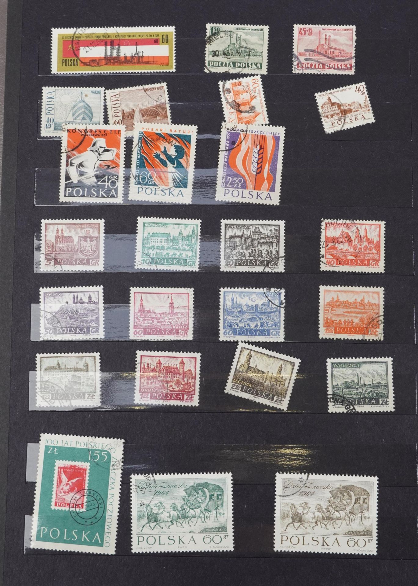 Collection of predominantly European stamps arranged in four albums or stock books - Bild 3 aus 8