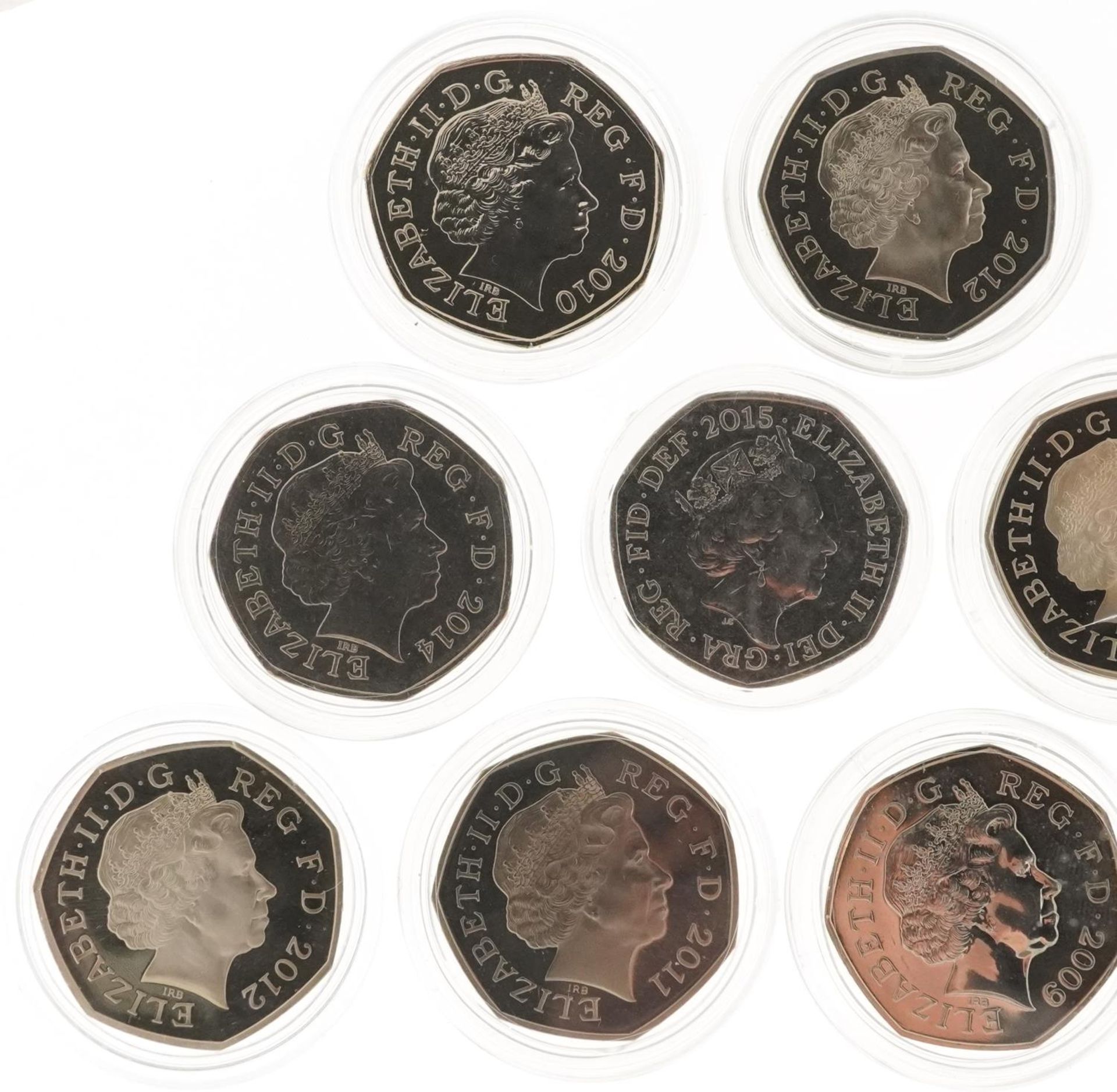 Twelve Elizabeth II Split Shield fifty pence pieces, some proof - Bild 5 aus 6