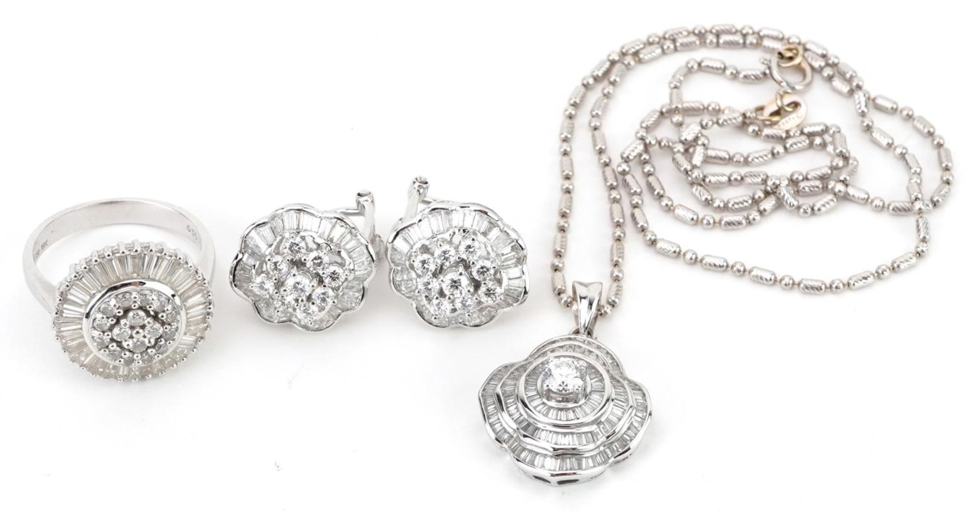 18ct white gold diamond jewellery suite set with round brilliant cut diamonds and baguette cut - Bild 13 aus 13
