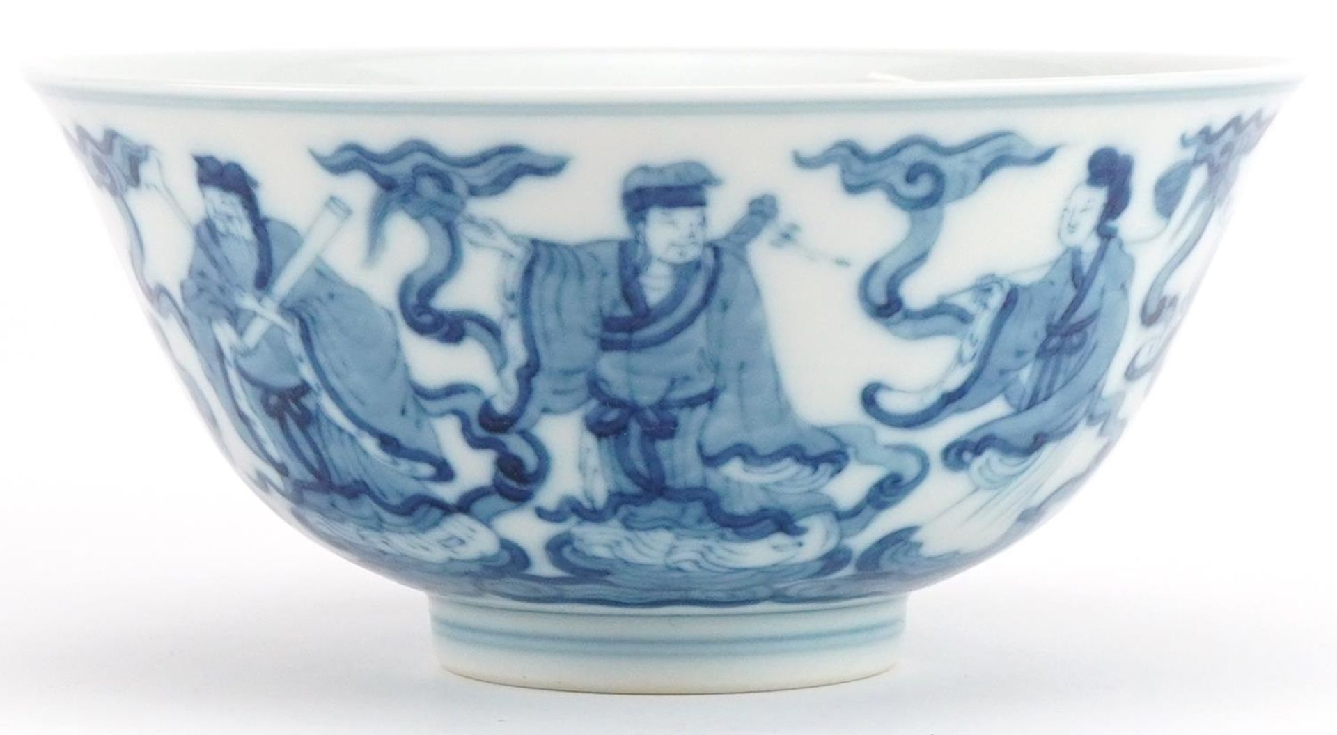 Chinese blue and white porcelain bowls hand painted with immortals amongst clouds, six figure - Bild 3 aus 7