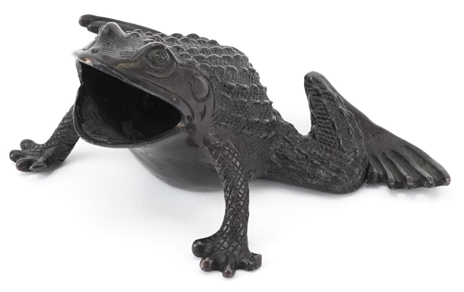 Japanese patinated bronze toad, 16cm wide