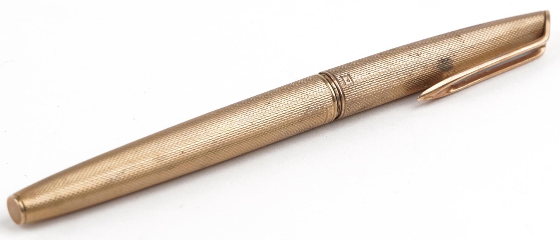 9ct gold cased fountain pen with 14ct gold nib housed in a Watermans fitted case, 23.5g - Bild 3 aus 5