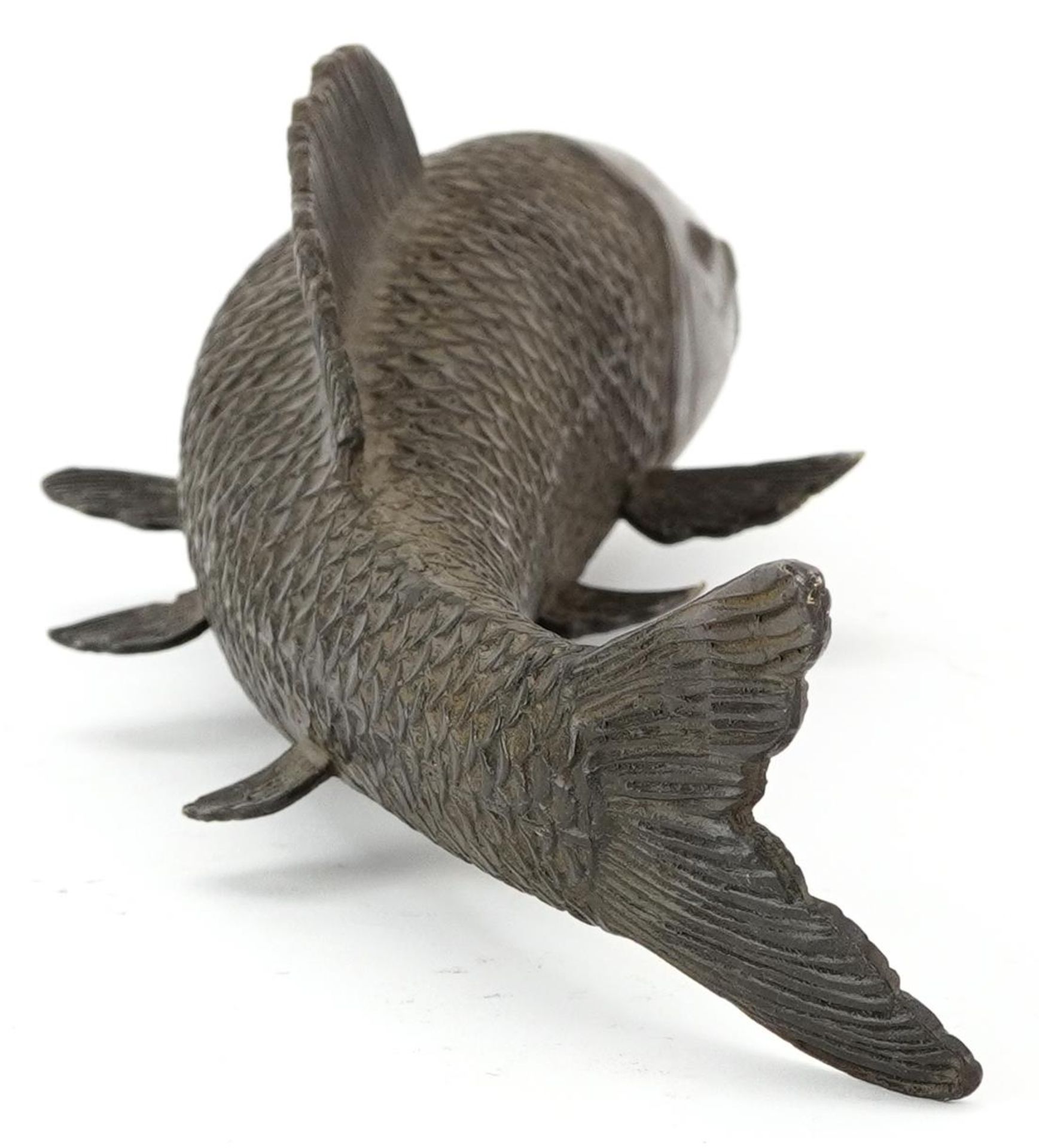 Japanese patinated bronze goldfish, 29cm in length - Image 4 of 7
