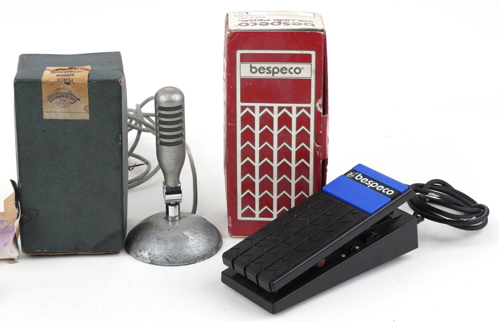 Two vintage keyboard volume foot pedals and a vintage microphone with boxes comprising Ribbonette, - Bild 3 aus 3