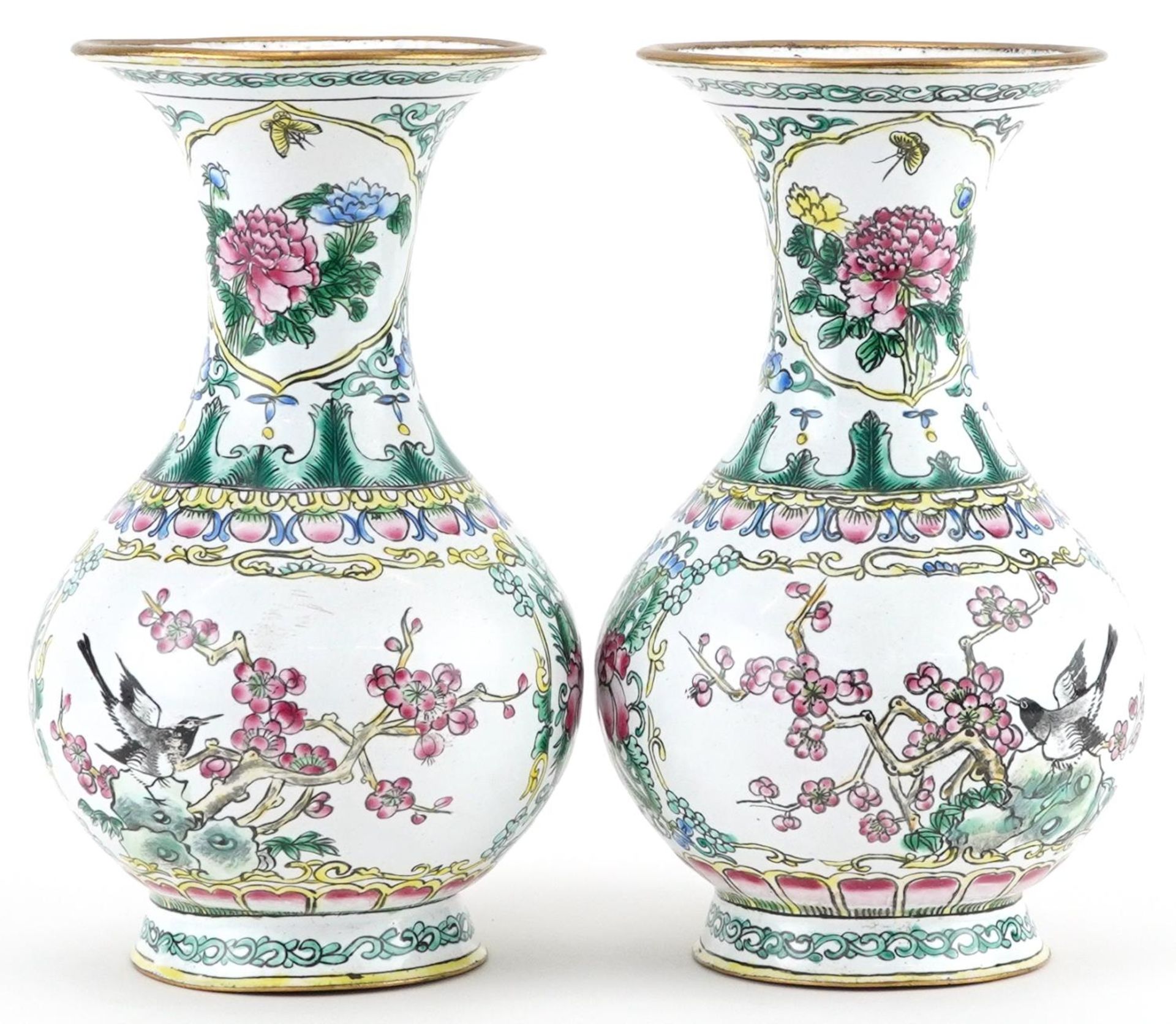 Pair of Chinese Canton enamelled vases hand painted with birds and ducks amongst flowers, each - Bild 3 aus 6