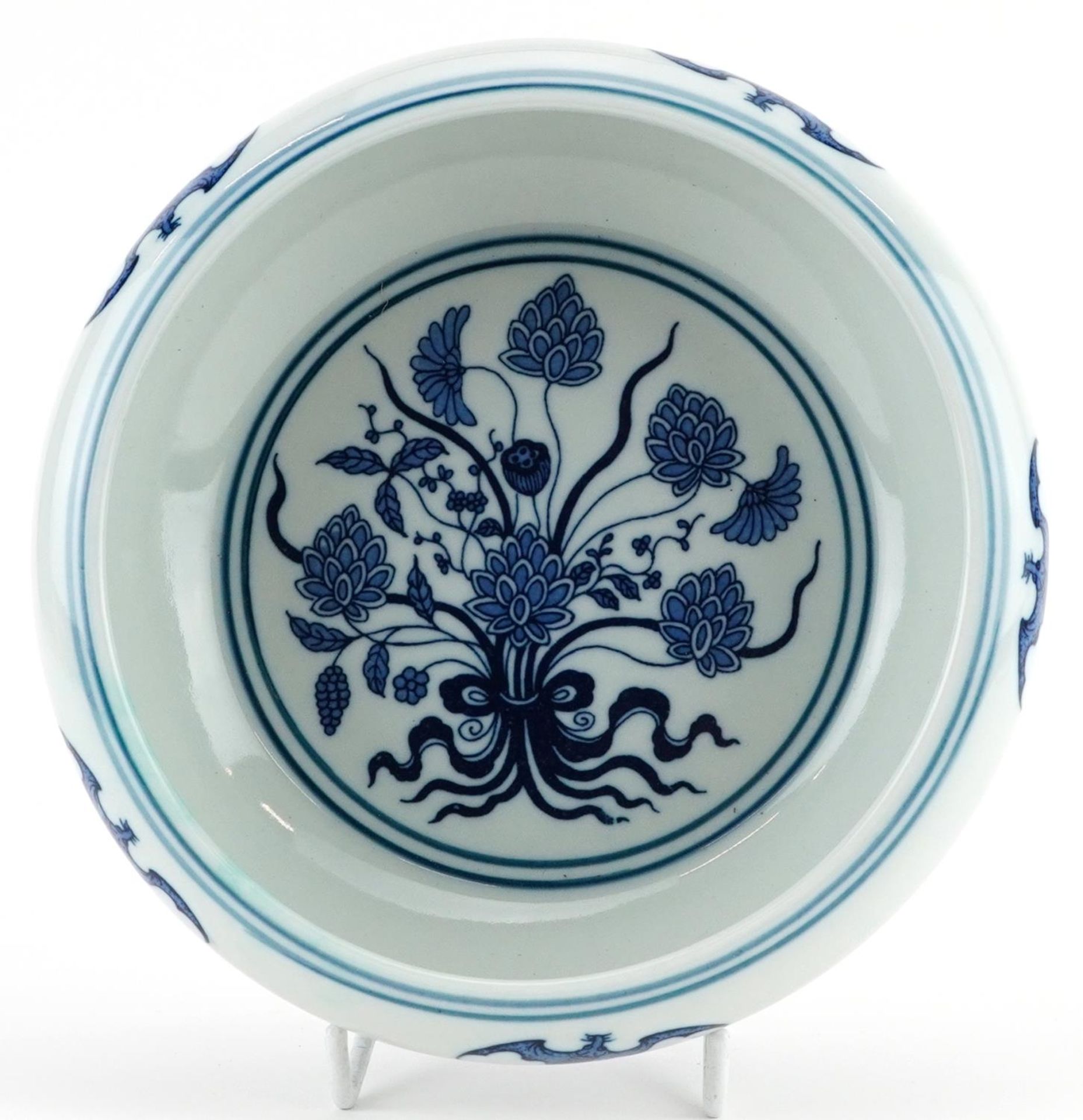 Chinese blue and white porcelain bowl decorated with bats above crashing waves, six figure character - Image 5 of 7