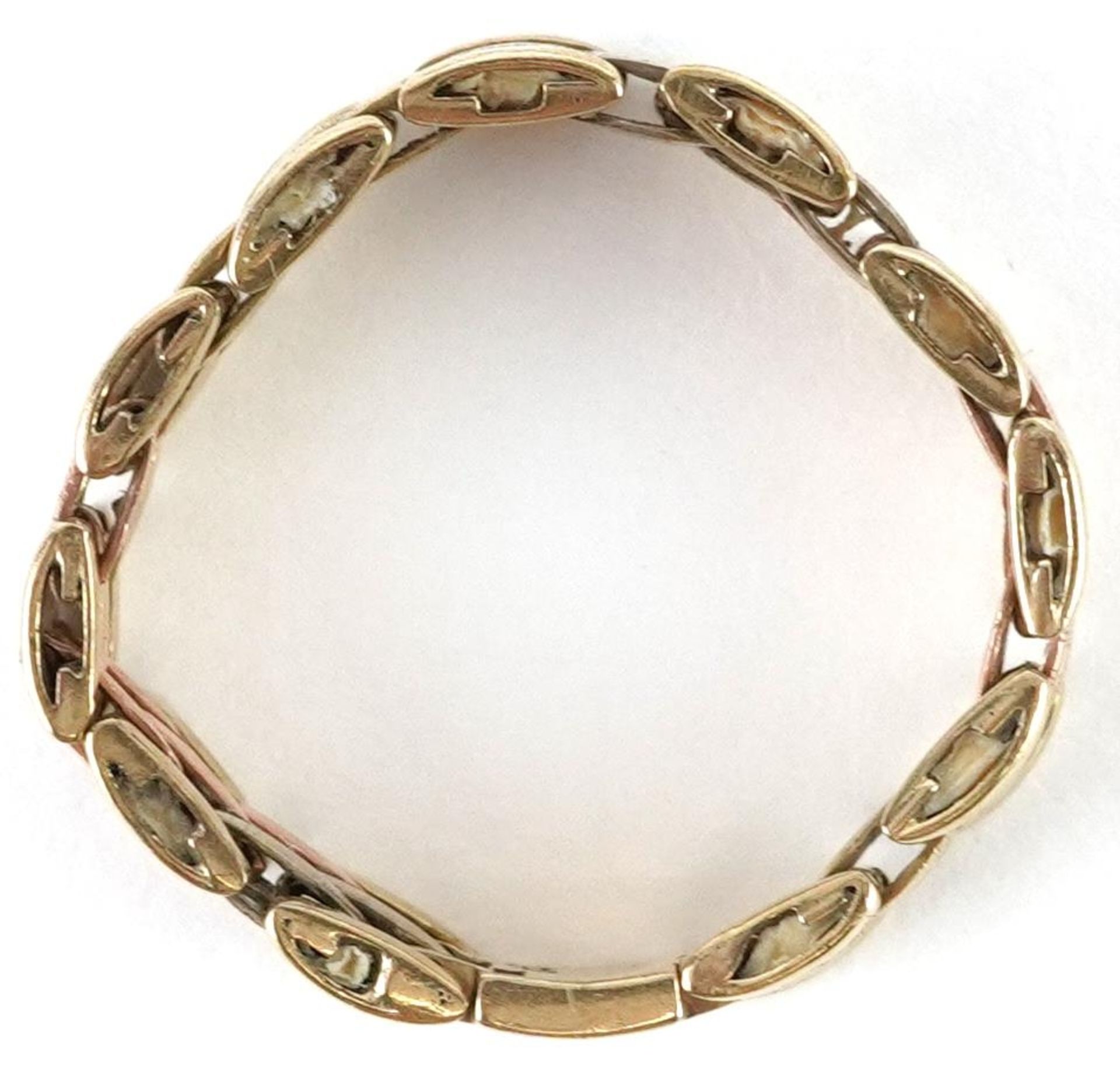 Italian 9K three tone gold watch bracelet design ring, size V, 3.4g - Image 4 of 4