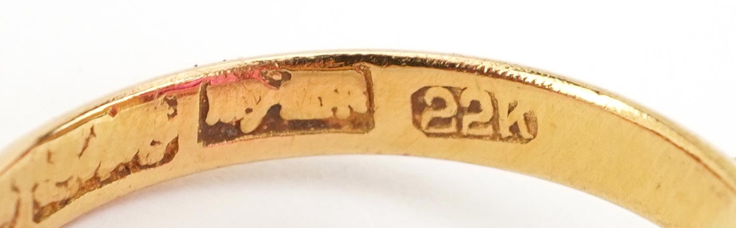 Chinese 22K gold ruby ring with openwork setting, character marks around the band, the ruby - Image 5 of 5