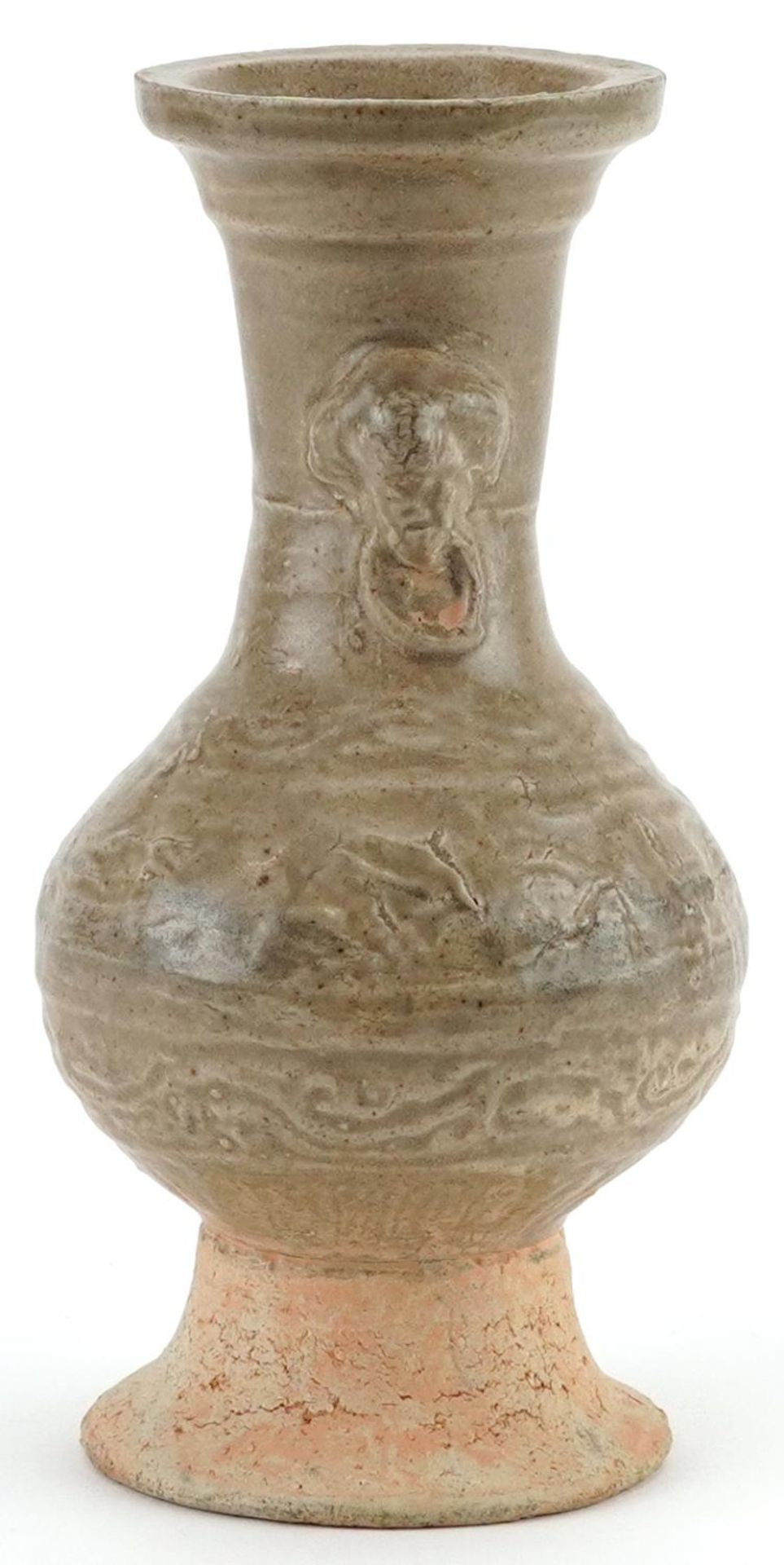 Chinese porcelain vase with ring turned elephant head handles having a celadon glaze, 16.5cm high - Bild 4 aus 6