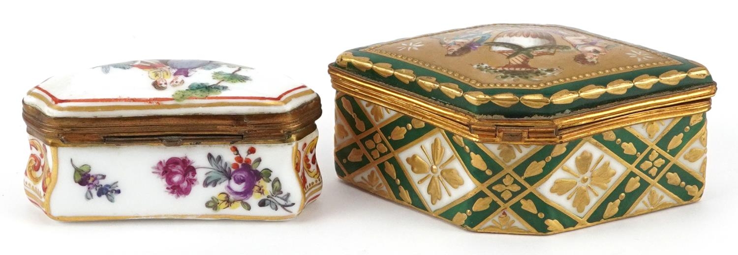 Two 19th century European snuff boxes including a Sevres example in the form of a diamond hand - Image 3 of 4