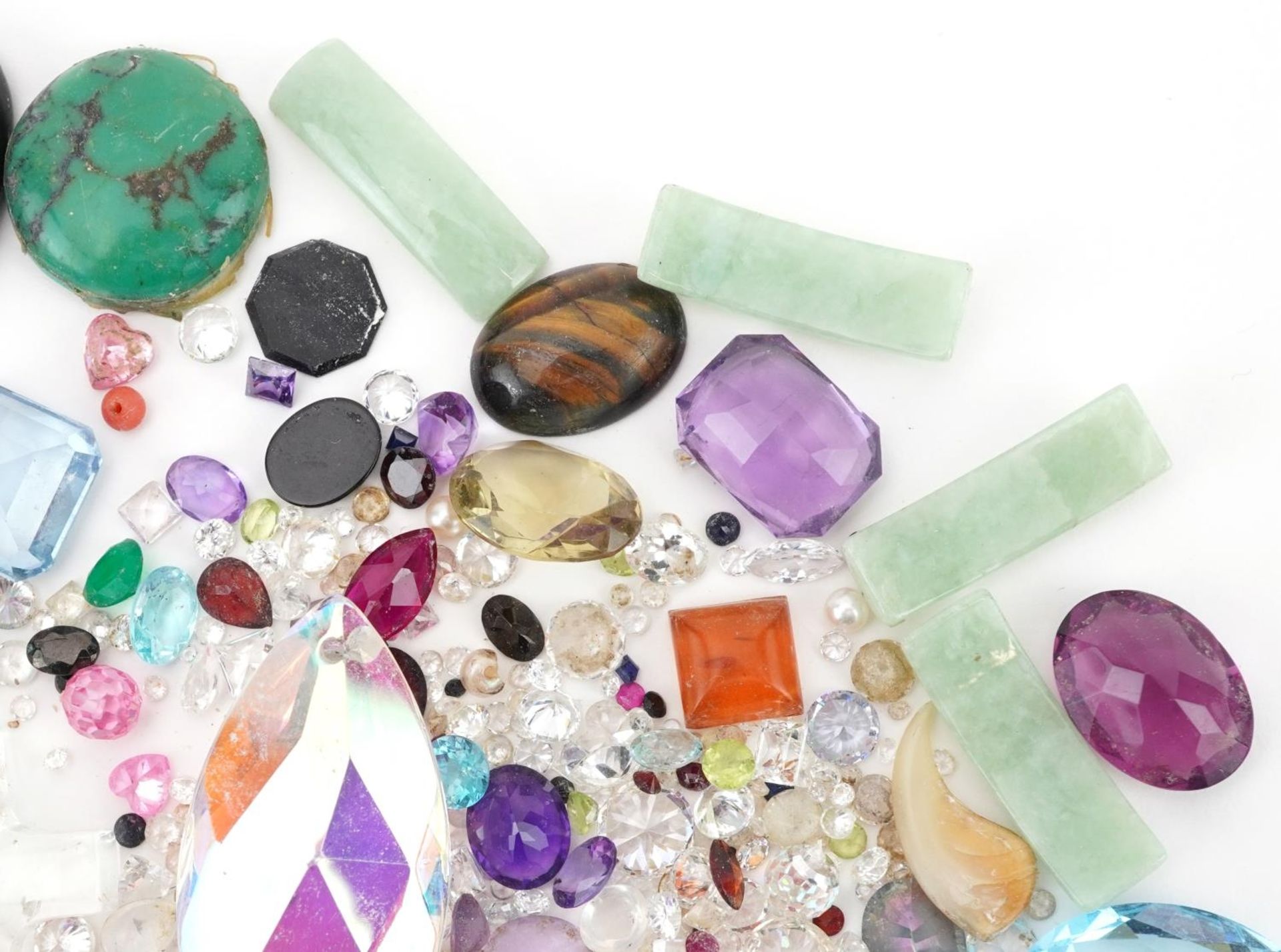 Large collection of loose semi precious gemstones and cameos including sapphires, amethyst, topaz, - Image 3 of 5
