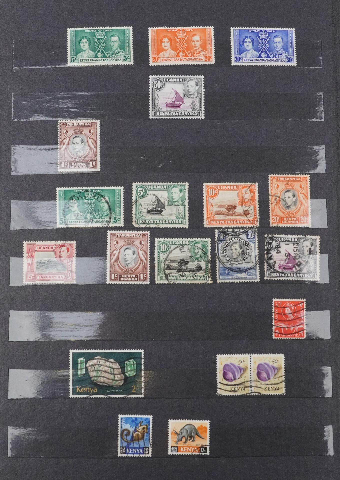 Collection of world stamps arranged in four albums or stock books - Bild 3 aus 7