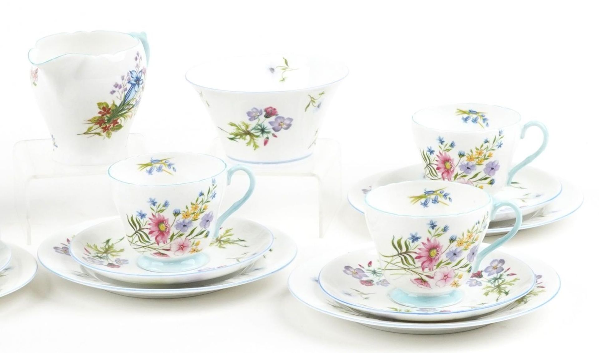 Shelley Wild Flowers six place tea service comprising six trios, milk jug, sugar bowl and sandwich - Bild 3 aus 4