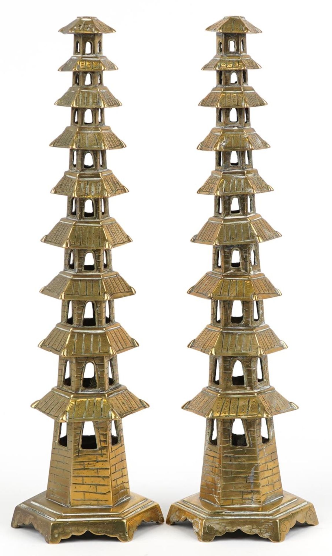 Pair of Chinese brass or bronze incense burners in the form of pagodas, 34cm high - Bild 3 aus 6