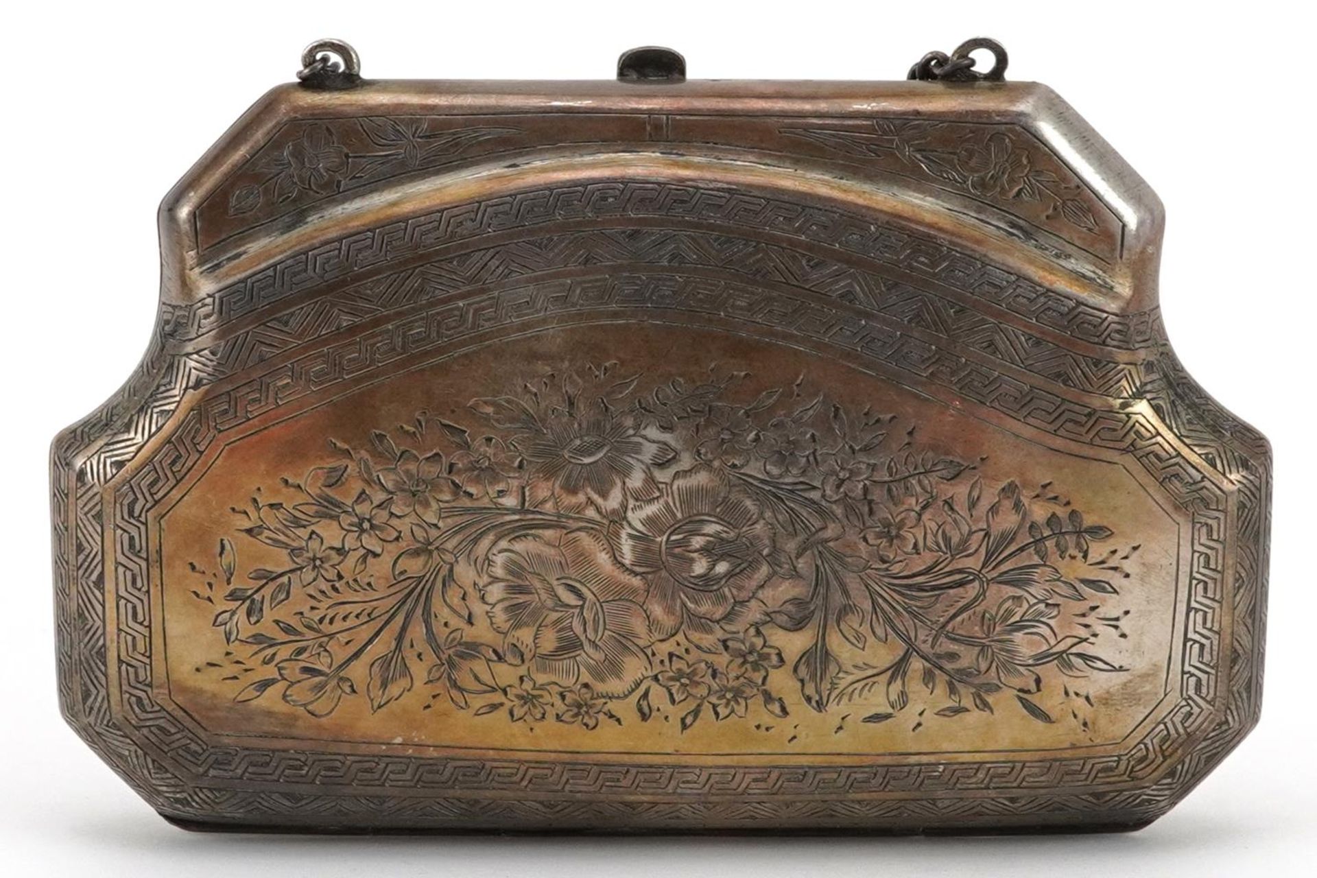 19th century heavy unmarked silver concertina purse profusely engraved with foliage, tests as - Bild 3 aus 3