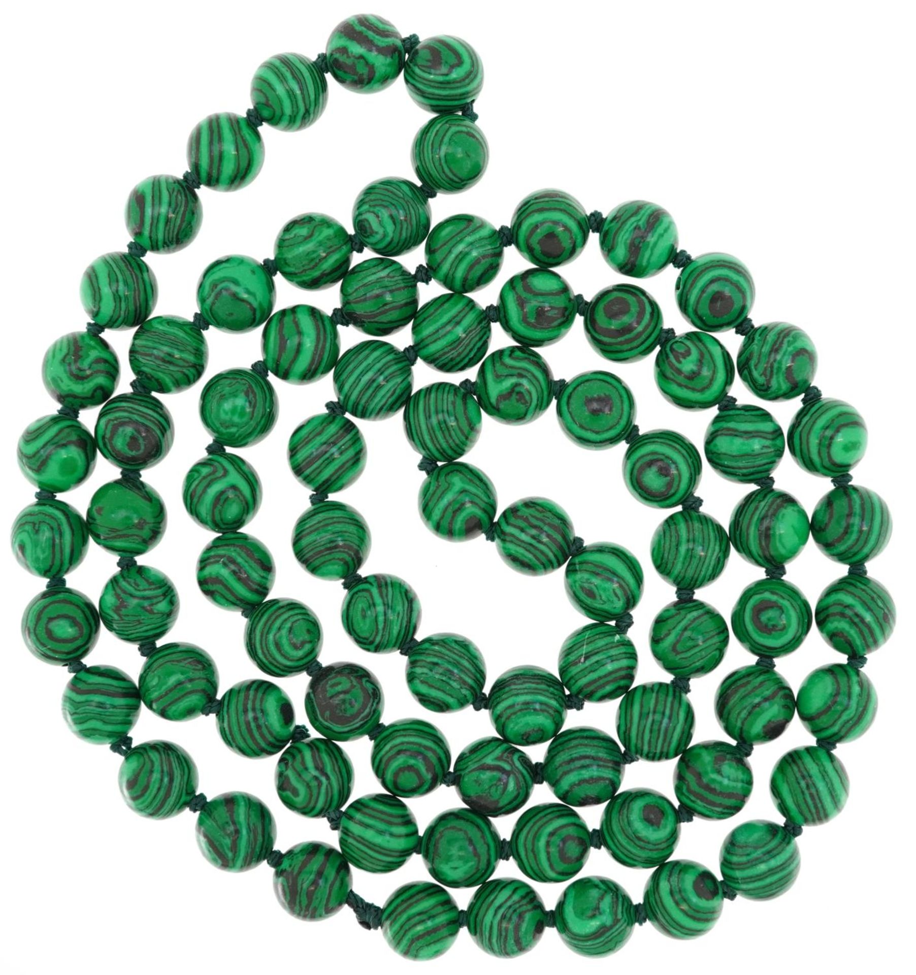 Polished malachite coloured bead necklace, 90cm in length, 94.0g - Image 2 of 2