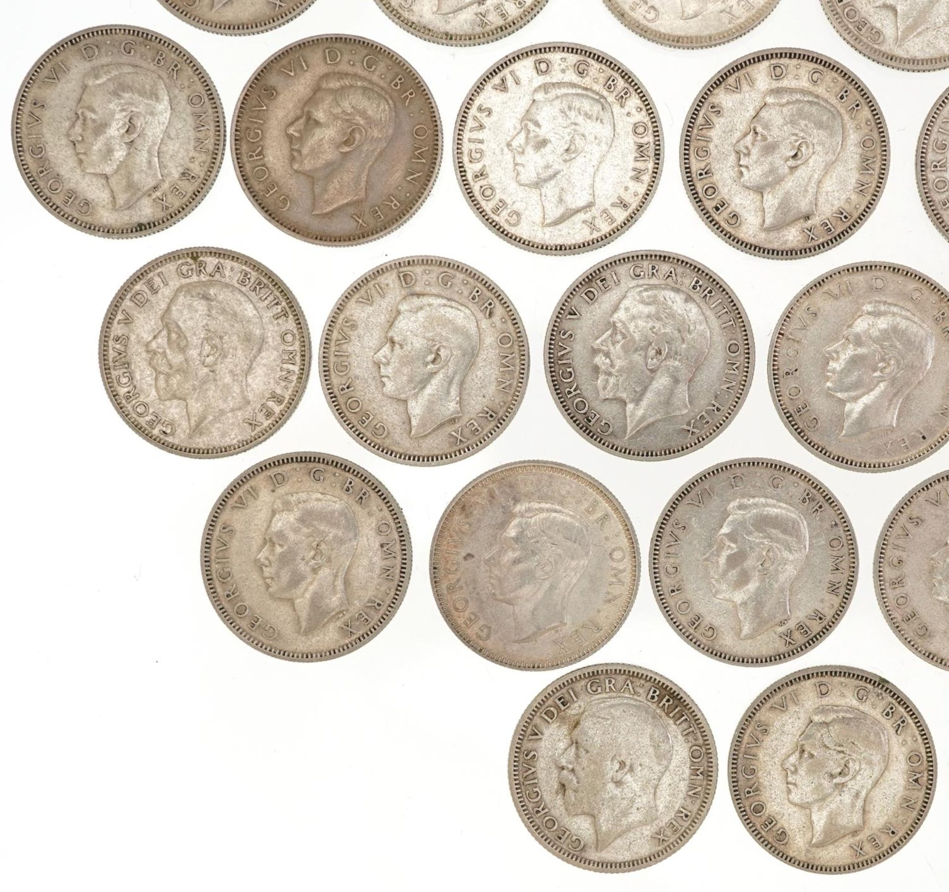 Thirty eight George V and George VI shillings, various dates - Bild 9 aus 10