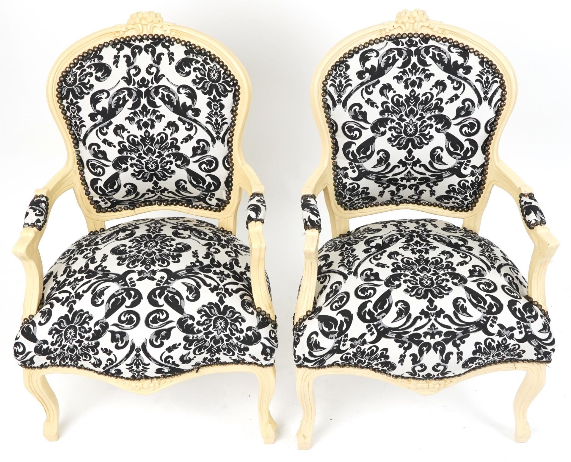 Pair of French style cream painted elbow chairs, each having cream and black floral upholstery, each - Bild 3 aus 4