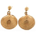 Pair of 14ct gold shell shaped drop earrings, each 2.1cm high, total 4.2g