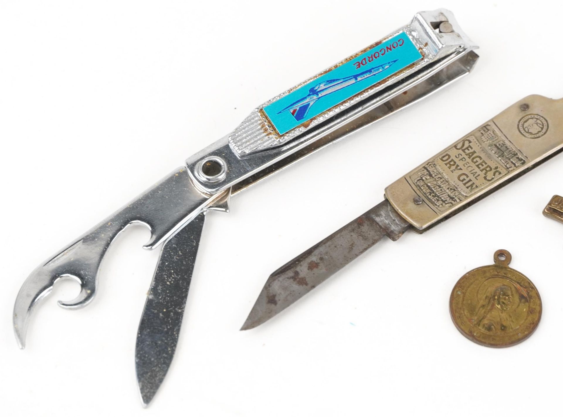 Sundry items including an aviation interest nail clippers advertising Concorde and a folding - Image 2 of 3