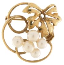 9ct gold Mikimoto pearl naturalistic brooch, 3cm wide, 5.8g